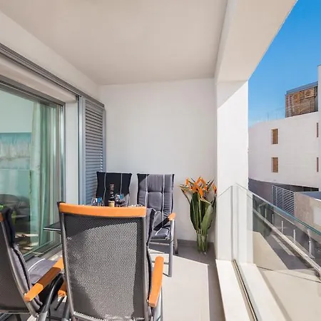 Bepo With Balcony - Free Parking Apartman *